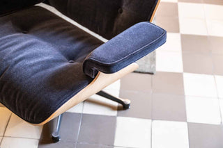 Vitra Eames Lounge Chair & Ottoman Stoff